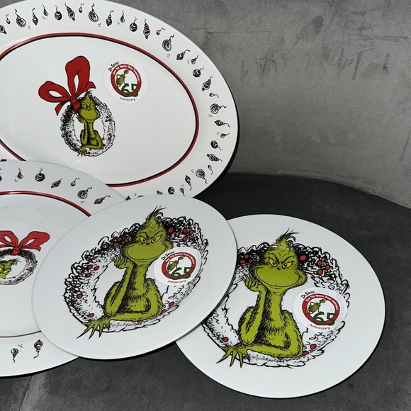 Dr. Seuss Dining The Grinch Dinnerware Set Poshmark